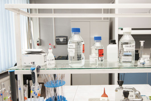 RAIN RFID makes tracking samples and chemicals easy in laboratories.